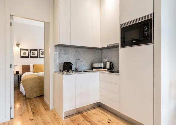 Swimming Pool House *