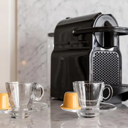 Swimming Pool House Апартаменты *